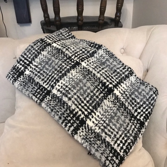 Irish wool alpaca blend scarf - Picture 2 of 3